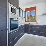 Lia - Plusholidays Calpe