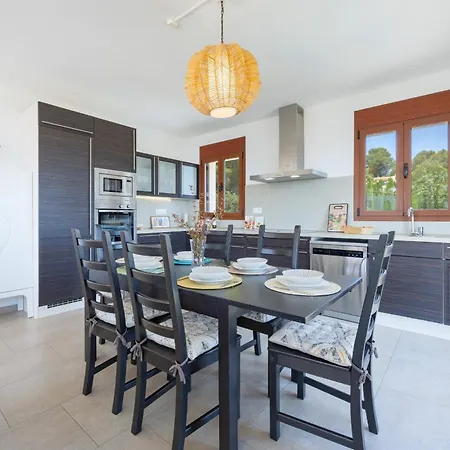 Вілла Lia - Plusholidays *