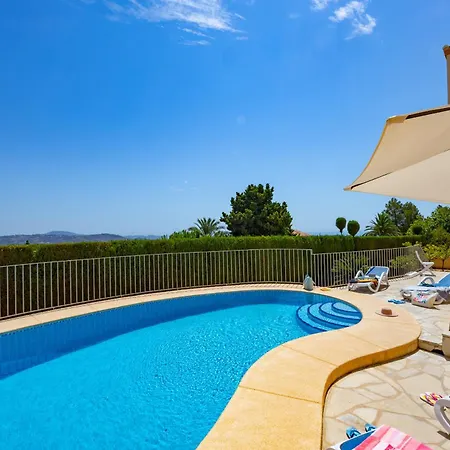 Lia - Plusholidays * Кальпе