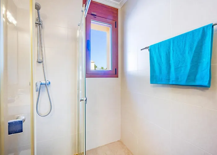 Lia - Plusholidays * Кальпе