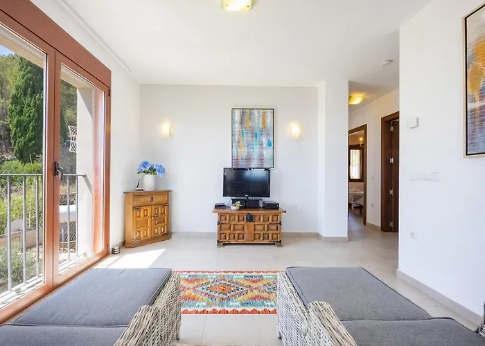 Вілла Lia - Plusholidays *