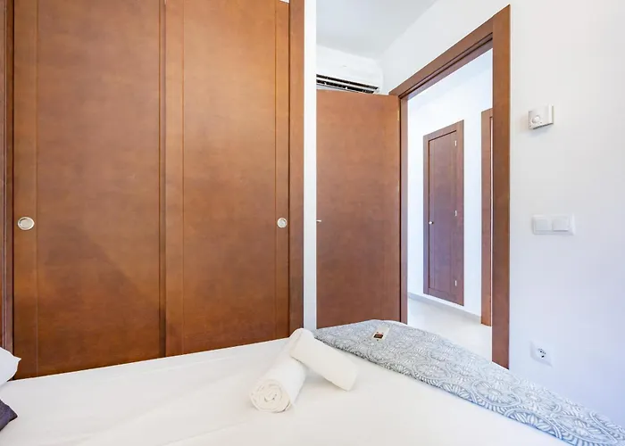 Lia - Plusholidays *