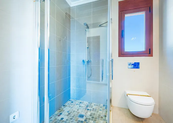 Lia - Plusholidays * Кальпе