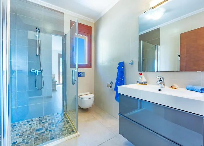 Вілла Lia - Plusholidays *