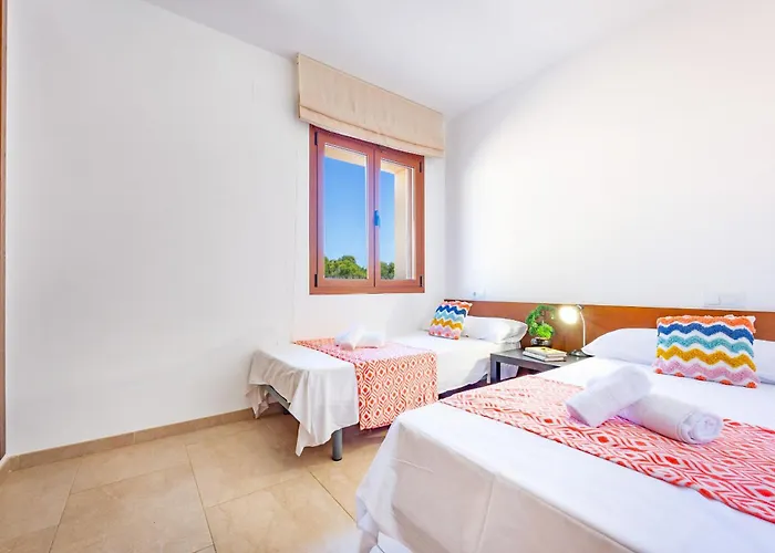 Lia - Plusholidays * Кальпе